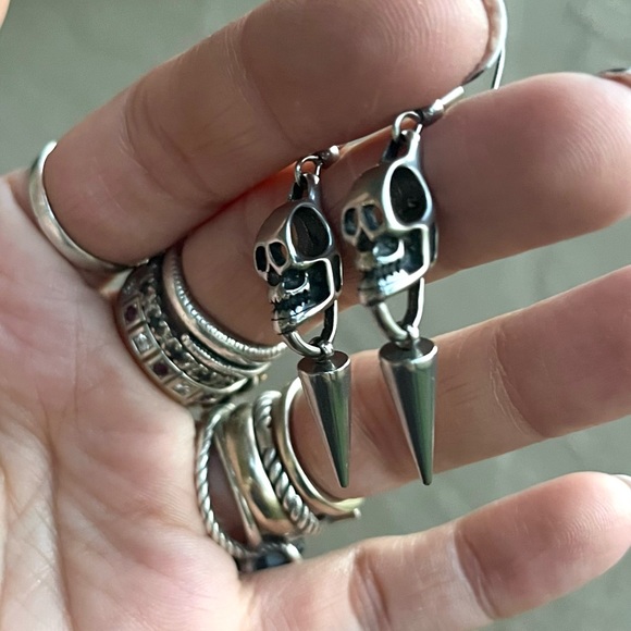 Skull dangly earrings with silver spikes boho goth punk stainless steel - Picture 9 of 14
